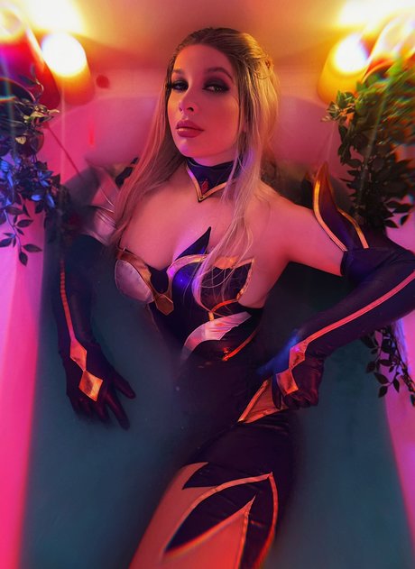 Lara Lunardi hot pornstar gallery