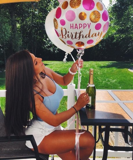 Maddie Clark beautiful star photos