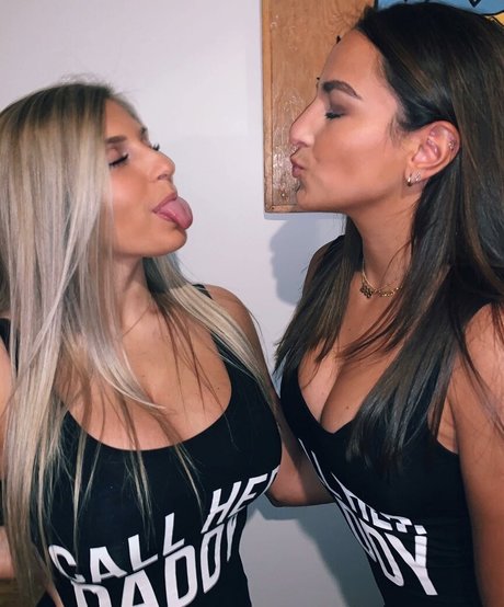 Maddie Clark model beautiful galleries