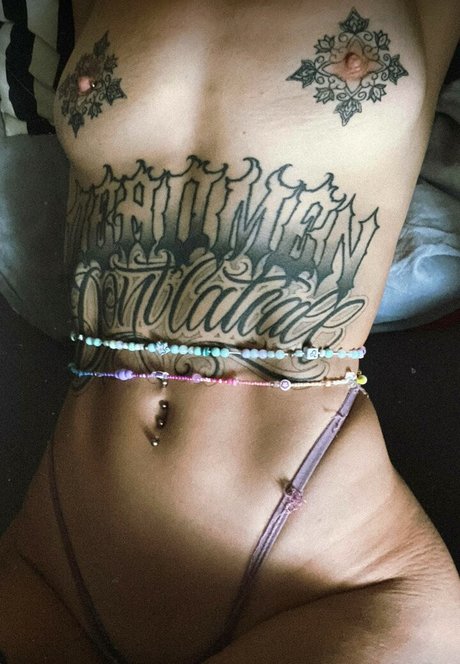 FoxyBebe420 pornstar naked pics