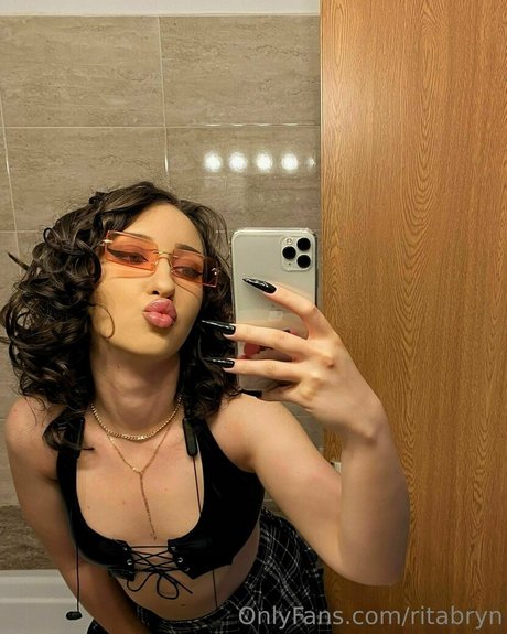 ritabryn star nude images