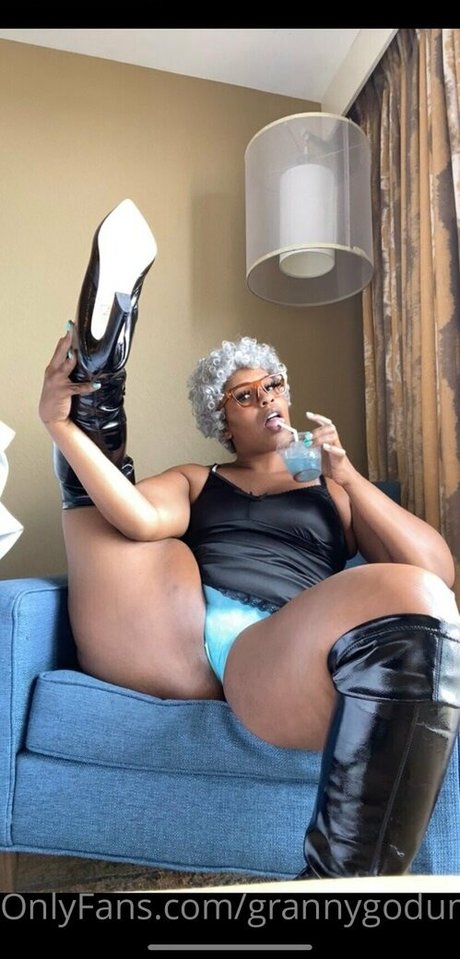 grannygodumb pornstar adult pic