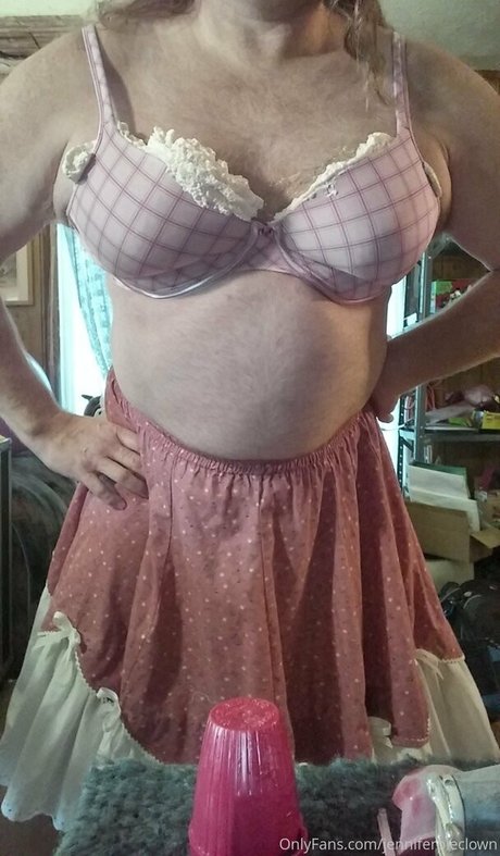 jenniferpieclown star nude picture