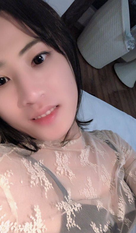 cdxun exclusive actress photo