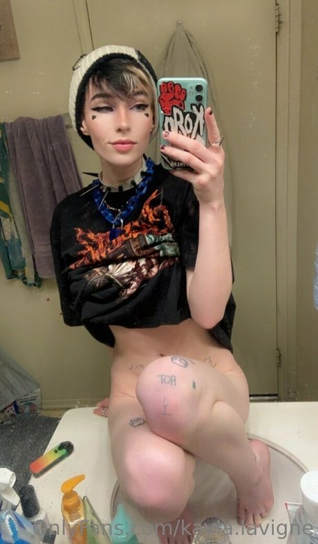 kayla lavigne best actress photos