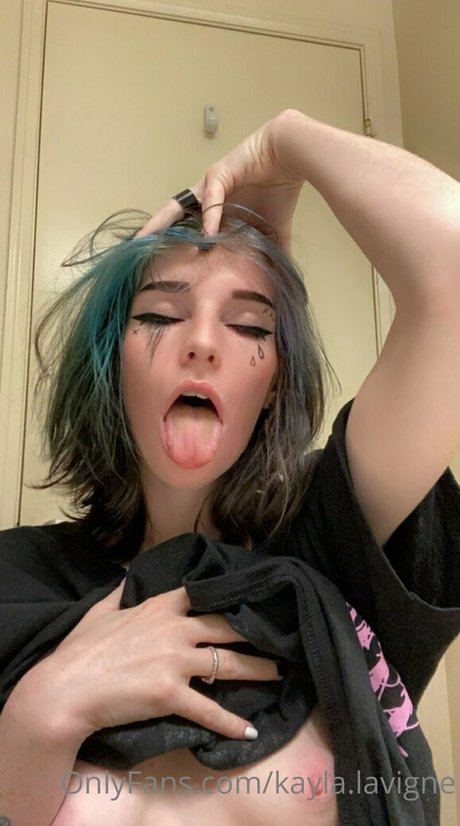 kayla lavigne pretty star picture