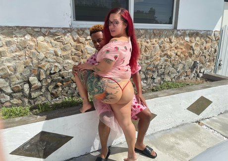 huge anal dildo onlyfans sex picture