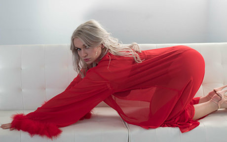 lustlens nudes model img