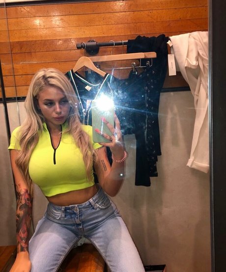 Andelika star perfect photos