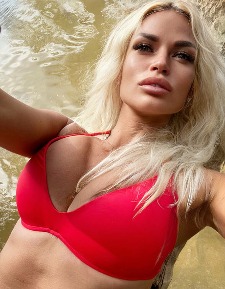 fit miley model best pictures