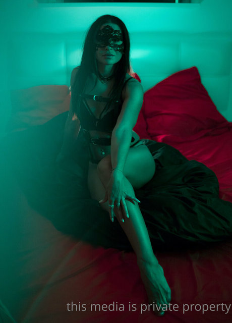 latexjuliana erotic model photos