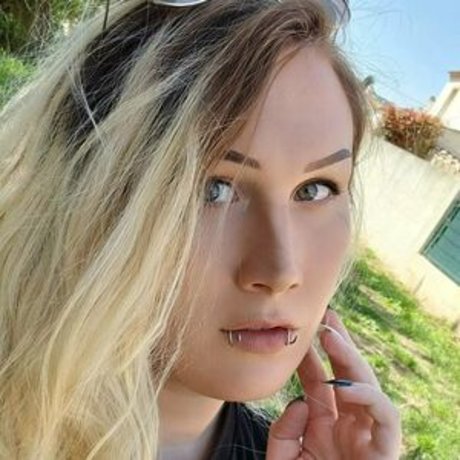 liligoth art actress image