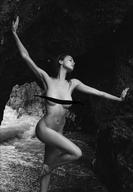 Michelle Ellyse Schlaman exclusive actress photos