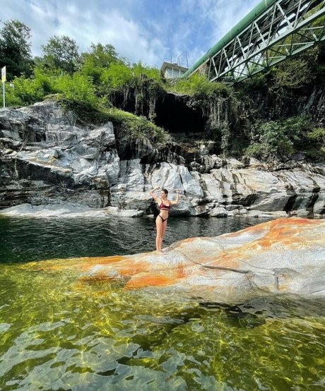 Michelle Ellyse Schlaman free model gallery