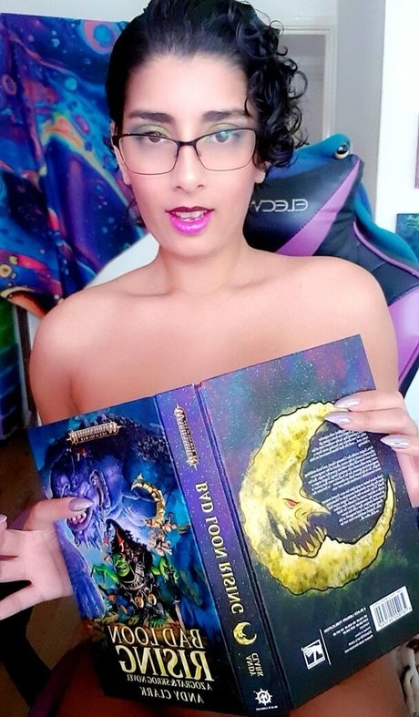 Yazzkull model beautiful picture