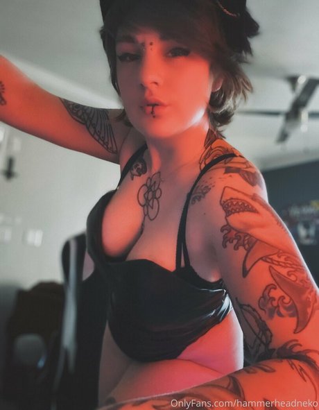 hammerheadneko art actress pic