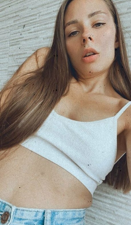 ninaliiin model porn pics