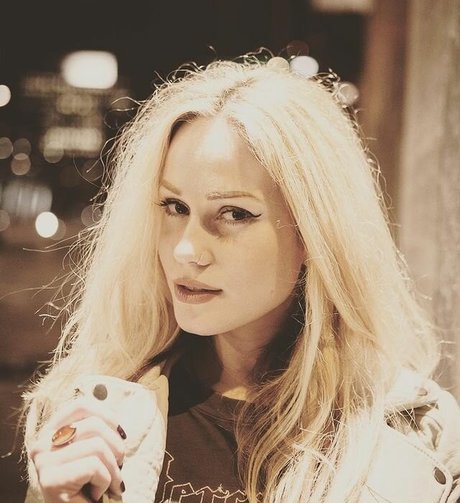 Sandra Gentvainyte star free pics