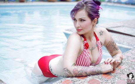 fermercury model adult picture