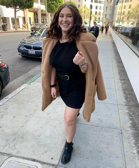 Nikki Kay exclusive pornstar photos