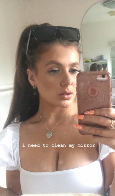 Beth G star pretty pic