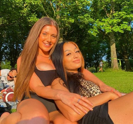 Beth G xxx model image