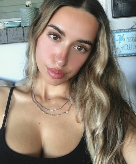 Jasmin G sexy model img