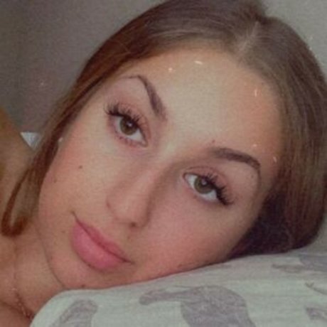 alyssasantora star beautiful photos