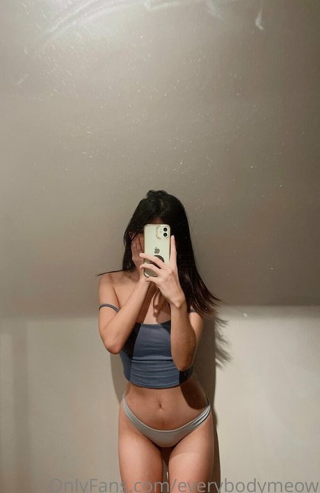 everybodymeow erotic model galleries