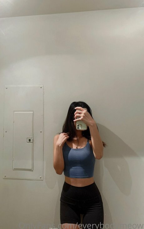 everybodymeow porn actress photo