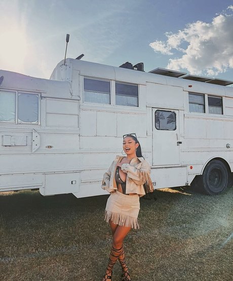 Thestarvasquez model xxx gallery