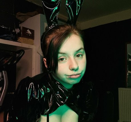 naughty nuka exclusive actress pics