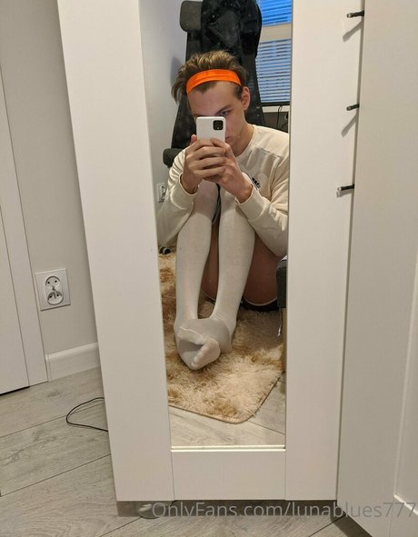 lunablues777 pornographic actress img