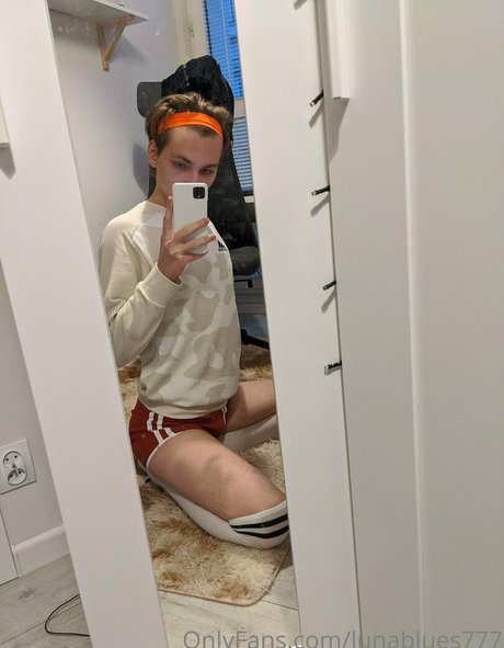 lunablues777 model pornographic images
