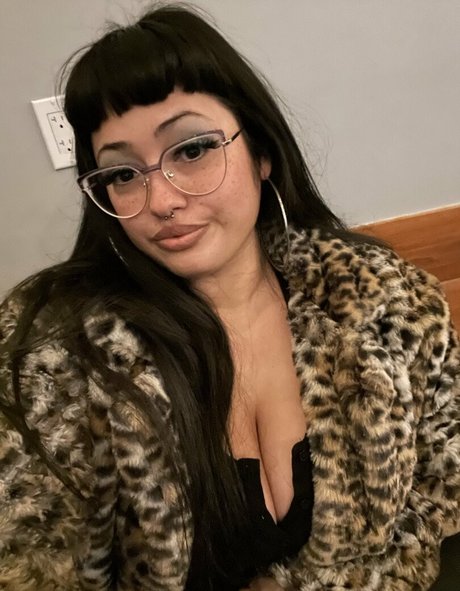 jizzyjazzy model adult gallery