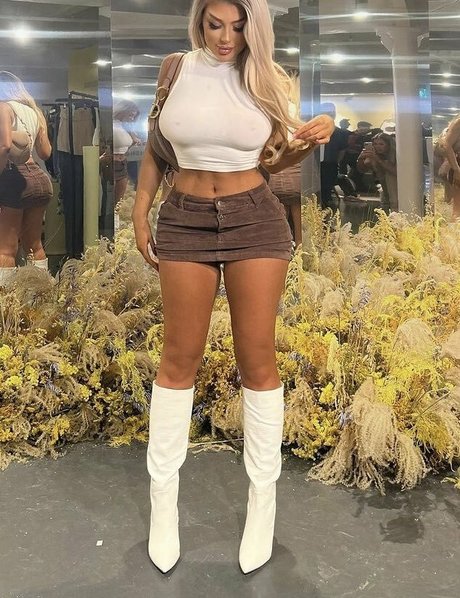 Eve Gale pornstar naked image