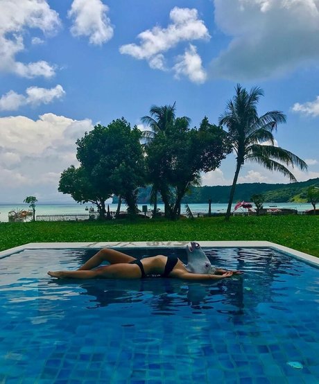 Brenda Song perfect model image