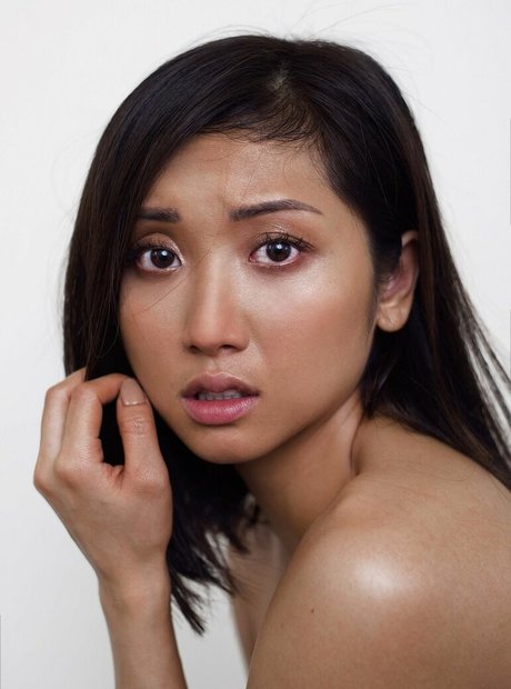 Brenda Song perfect pornstar pic