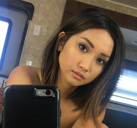 Brenda Song art pornstar galleries