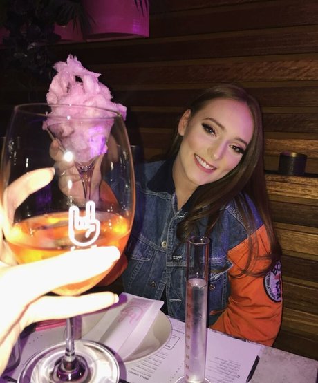 Dannielle Ashurst star porn pictures