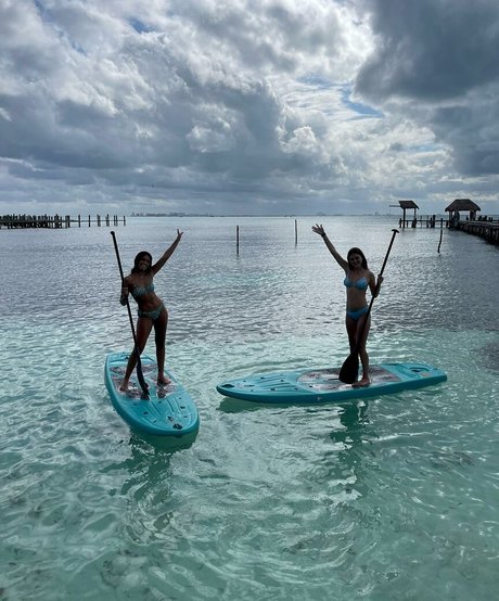 Dana Sartov nude actress pics