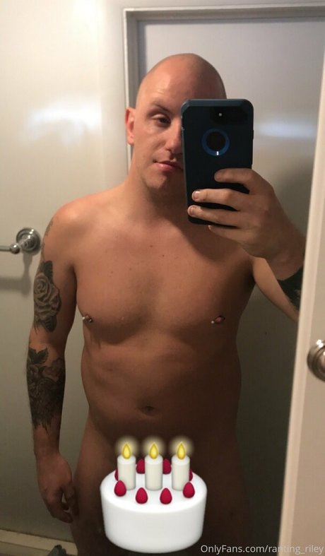 ranting riley exclusive star pictures