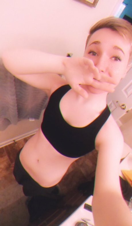 embitss star erotic pic