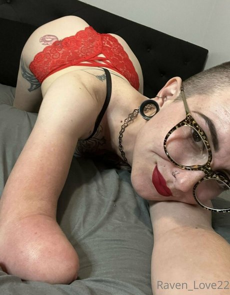 raven love22 naked model galleries