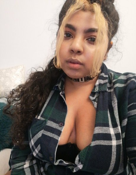 sillytilly pretty model pictures