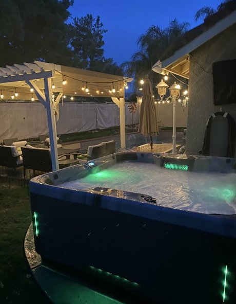 Socalunicorn model naked pic