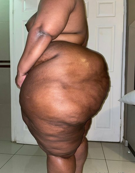 Kandi Pear model hot archive