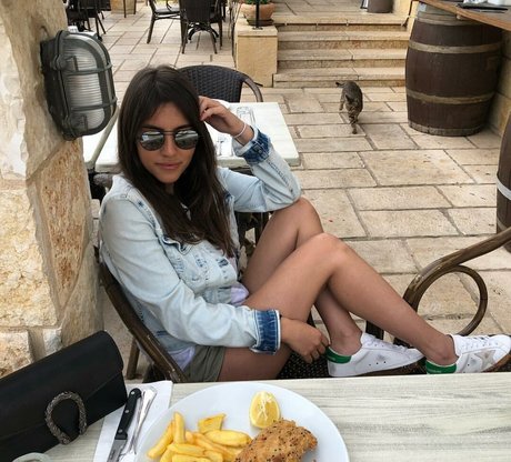 Meshi Malka sex actress img