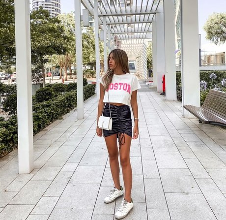 Meshi Malka naked pornstar pics