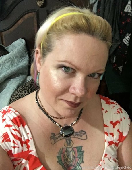 theapplejacked model beautiful img